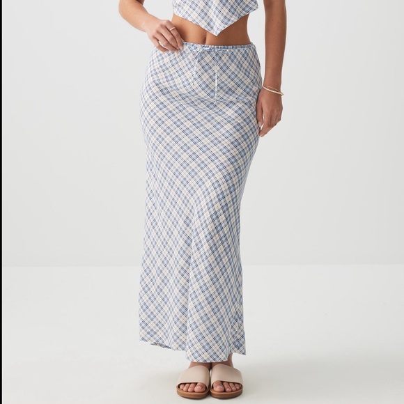 Ardene Dresses & Skirts - BNWT Ardene Plaid Back Slit Maxi Skirt